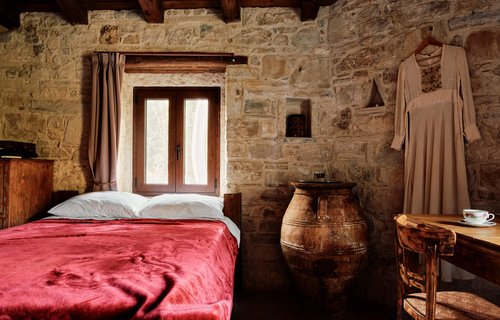 Bedroom-at-Kahimis-Farm-where-Slow-Cyclists-stay-in-Crete-Greece