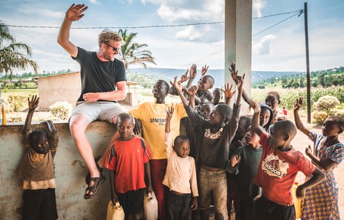 Rwanda - Oli and kids