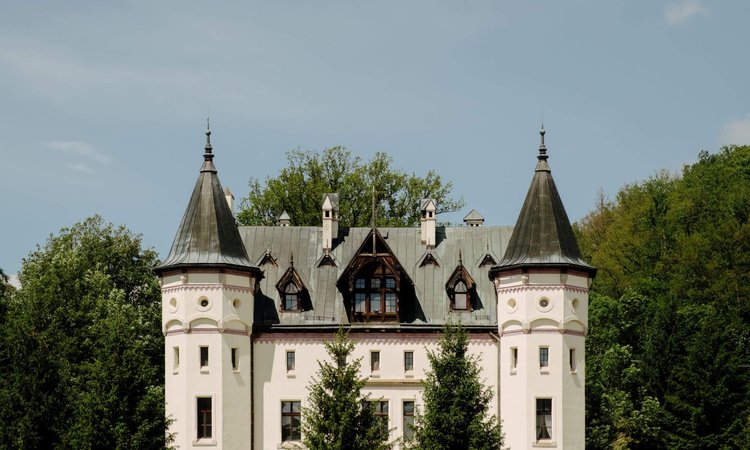 Traditional-building-in-Lower-Silesia-Poland-visited-by-Slow-Cyclists